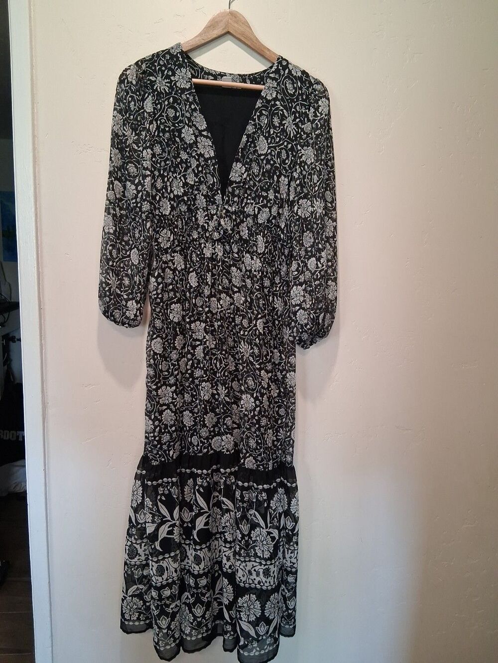 Old Navy Wmns Sz S Maxi Dress Smock Waist Long Slv Black Floral Witchy Boho Goth